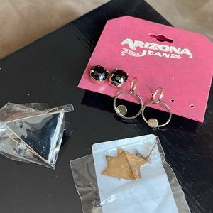 🔴 NWT Bundle 4 Pair Earrings Triangle & Circle Set Earrings Jewelry